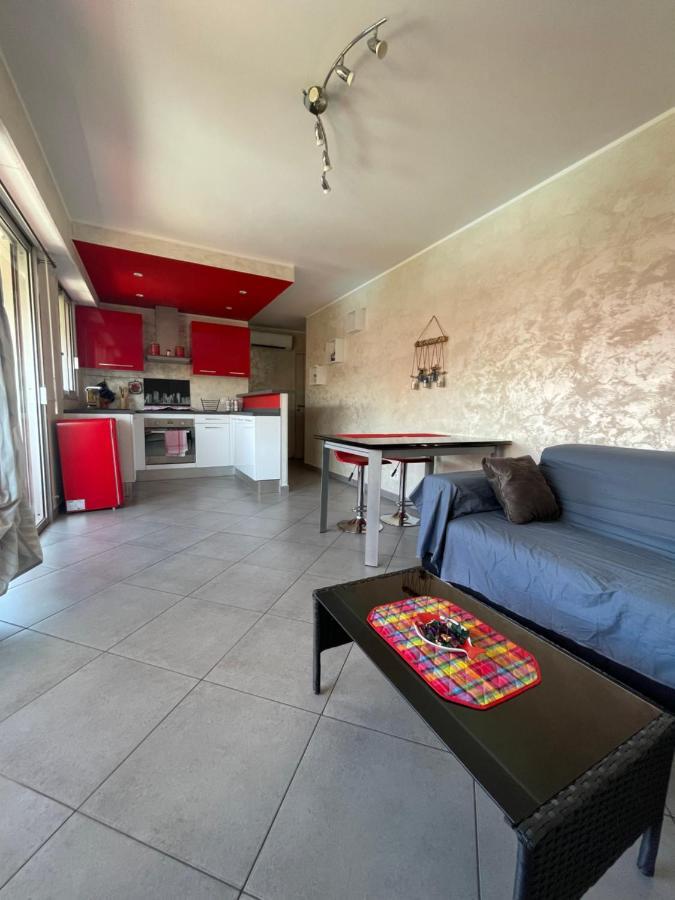 Superbe 2 Pieces Appartement A 5Min De La Mer Free Wifi Et Parking نيس المظهر الخارجي الصورة